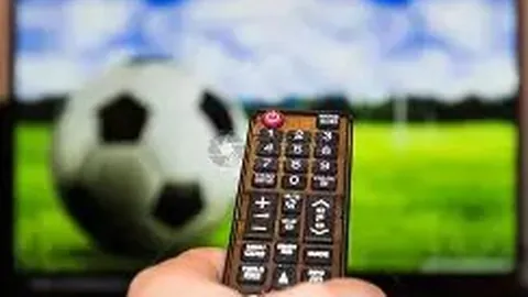 《法兰克福瞄准巴黎新星：17岁中场神童有望免签加盟！》