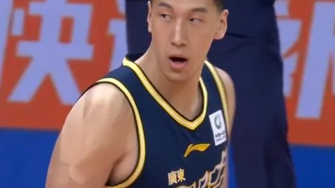 阿莱双响马伦助力多特5-2大胜，仅以一分之差紧随榜首！